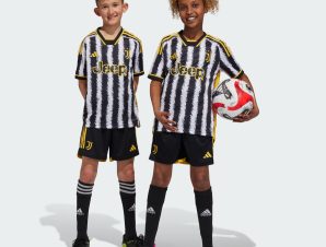 adidas Juventus 23/24 Home Shorts Kids (9000176288_75611)